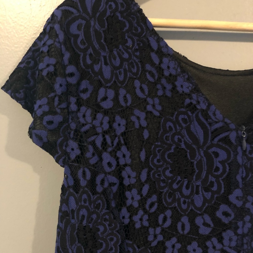 Lace cocktail party dress